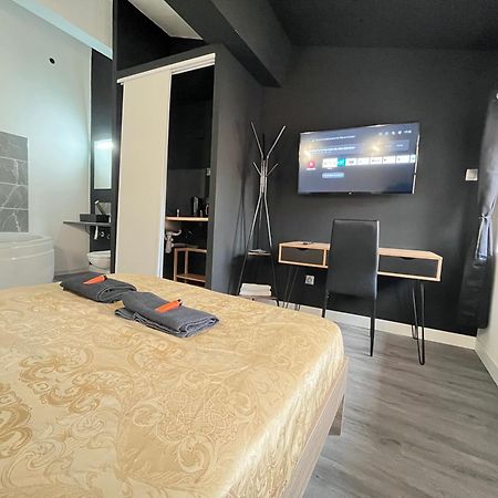 Charmant Studio Baignoire Narbonne Exterior foto
