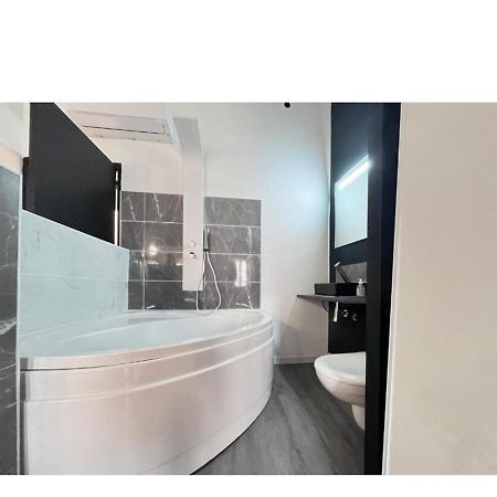 Charmant Studio Baignoire Narbonne Exterior foto